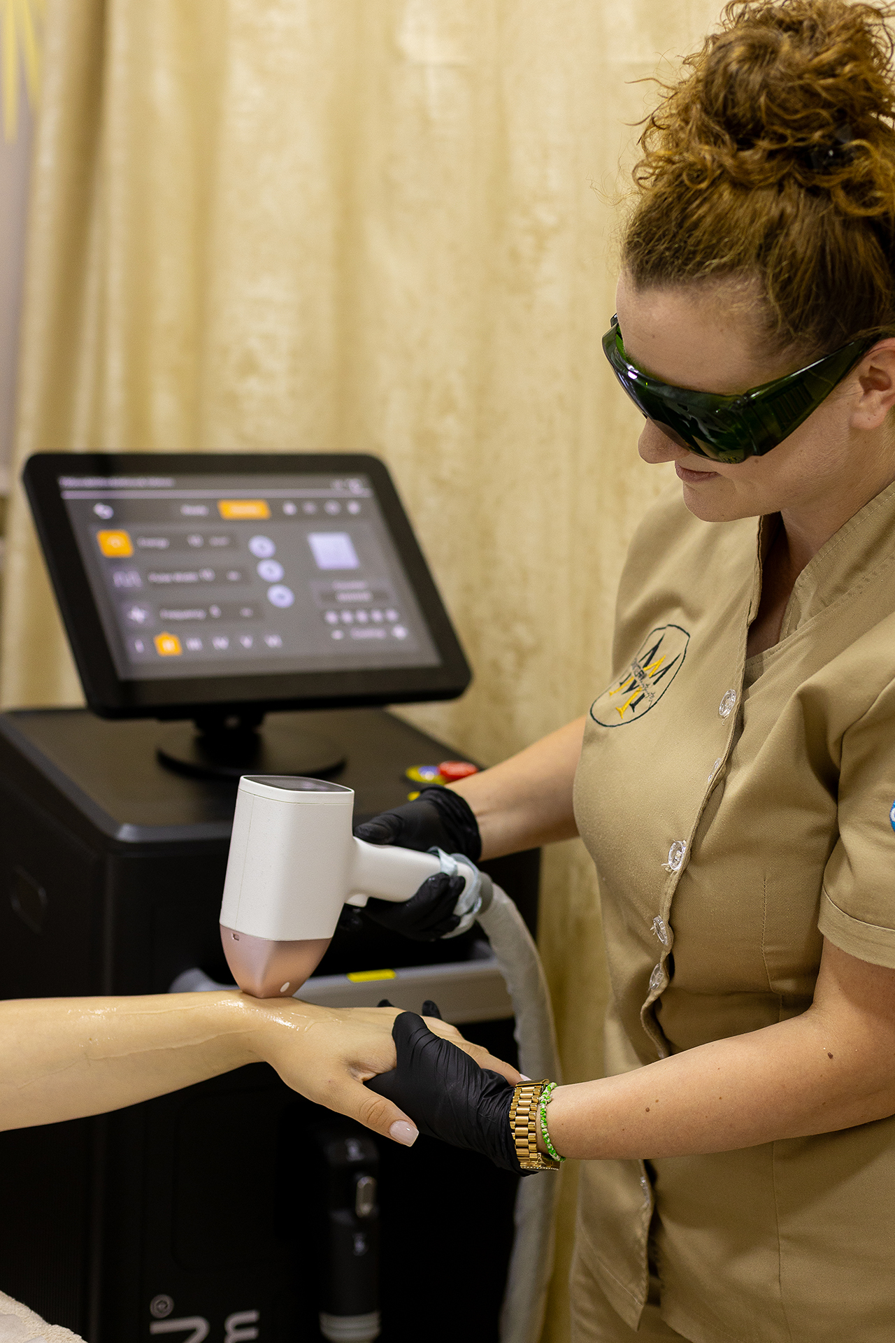 Vrhusnki laser